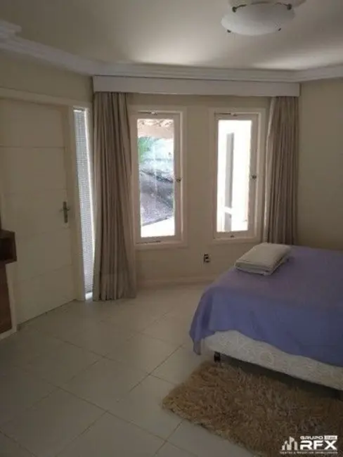 Foto 4 de Casa com 5 quartos à venda, 390m2 em Badu, Niteroi - RJ