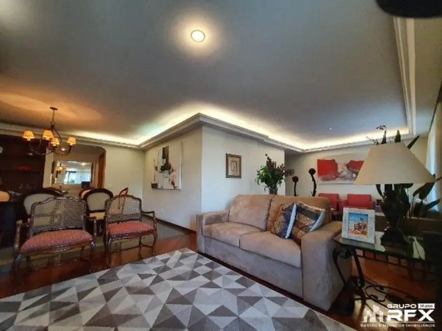 Foto 1 de Apartamento com 3 quartos à venda, 215m2 em Santa Rosa, Niteroi - RJ