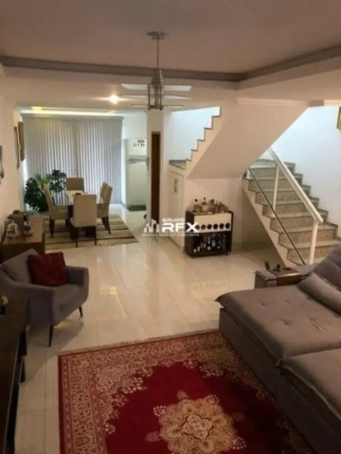 Foto 2 de Casa com 3 quartos à venda, 167m2 em Piratininga, Niteroi - RJ