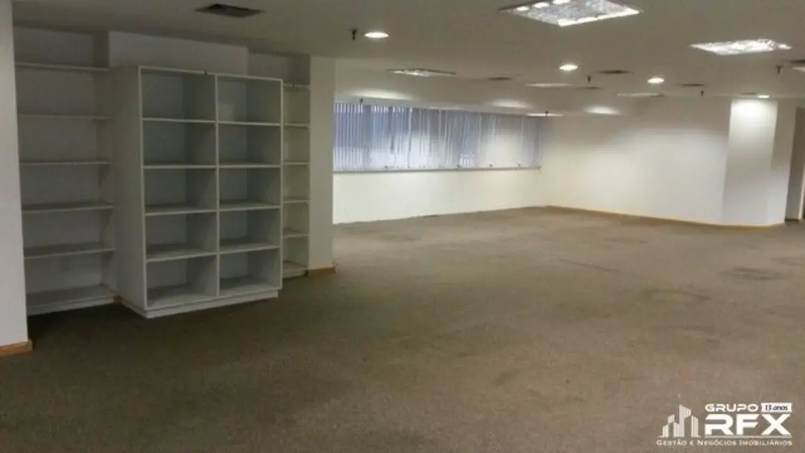 Sala Comercial com 6 quartos para alugar, 1100m2 em Centro, Rio De Janeiro - RJ - imagem 3 Foto 3 de Sala Comercial com 6 quartos para alugar, 1100m2 em Centro, Rio De Janeiro - RJ