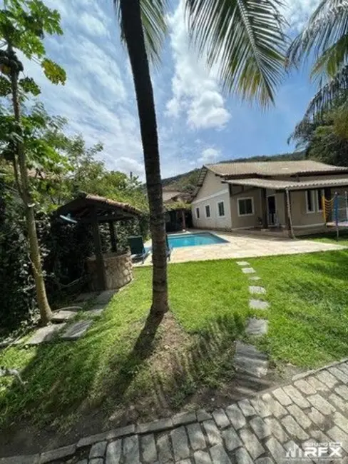 Foto 2 de Casa com 4 quartos à venda, 150m2 em Itaipu, Niteroi - RJ