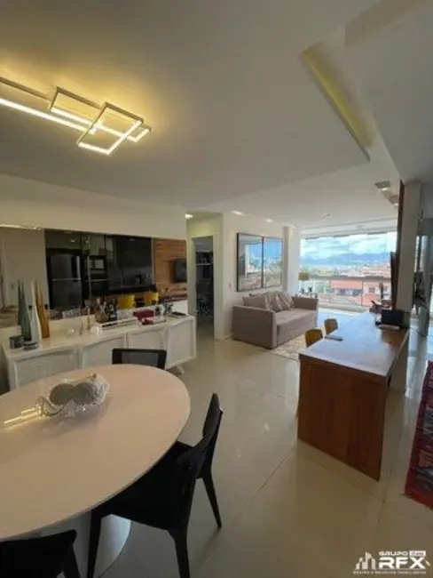 Foto 1 de Apartamento com 2 quartos à venda, 90m2 em Piratininga, Niteroi - RJ