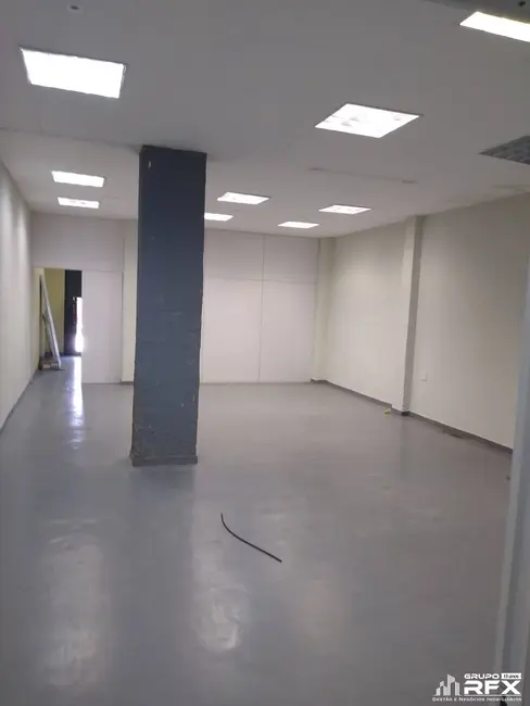 Foto 2 de Loja à venda, 200m2 em Patronato, Sao Goncalo - RJ