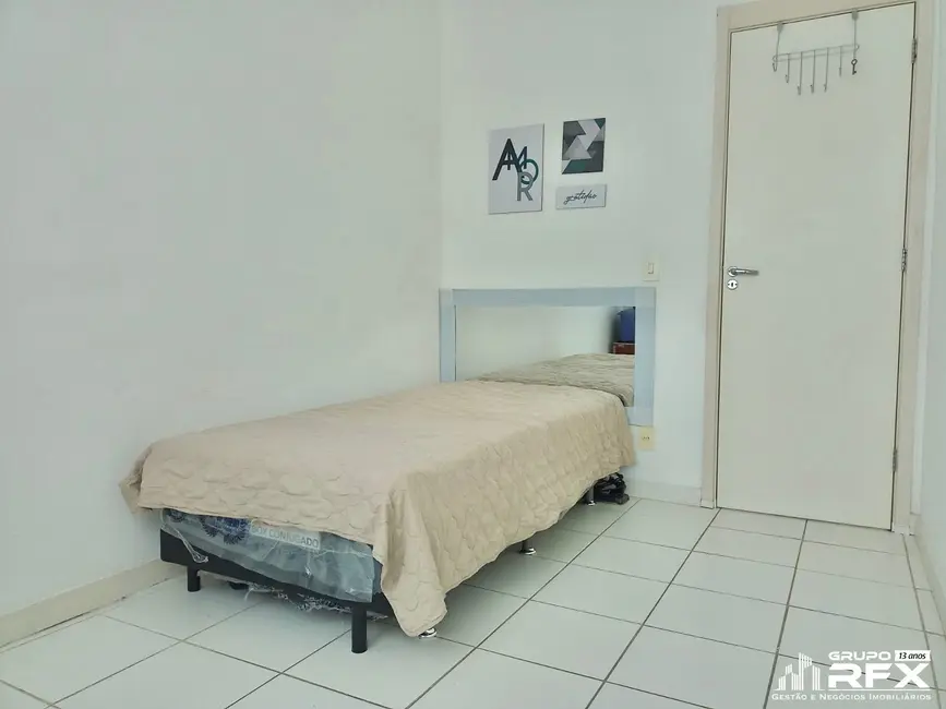 Foto 9 de Apartamento com 2 quartos à venda, 65m2 em Sao Goncalo - RJ