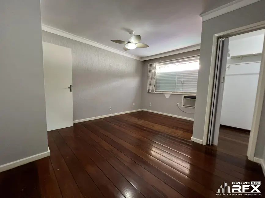 Foto 7 de Casa com 4 quartos à venda, 250m2 em São Francisco, Niteroi - RJ