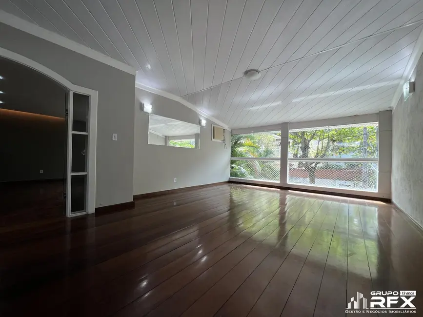 Foto 5 de Casa com 4 quartos à venda, 250m2 em São Francisco, Niteroi - RJ