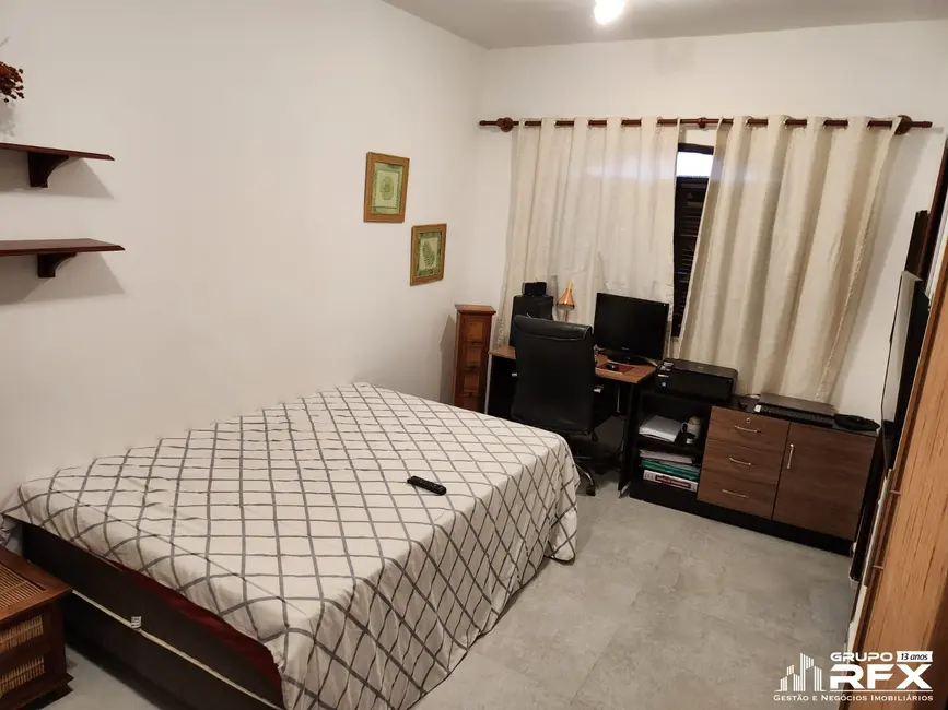 Foto 6 de Casa com 4 quartos à venda, 450m2 em Serra Grande, Niteroi - RJ