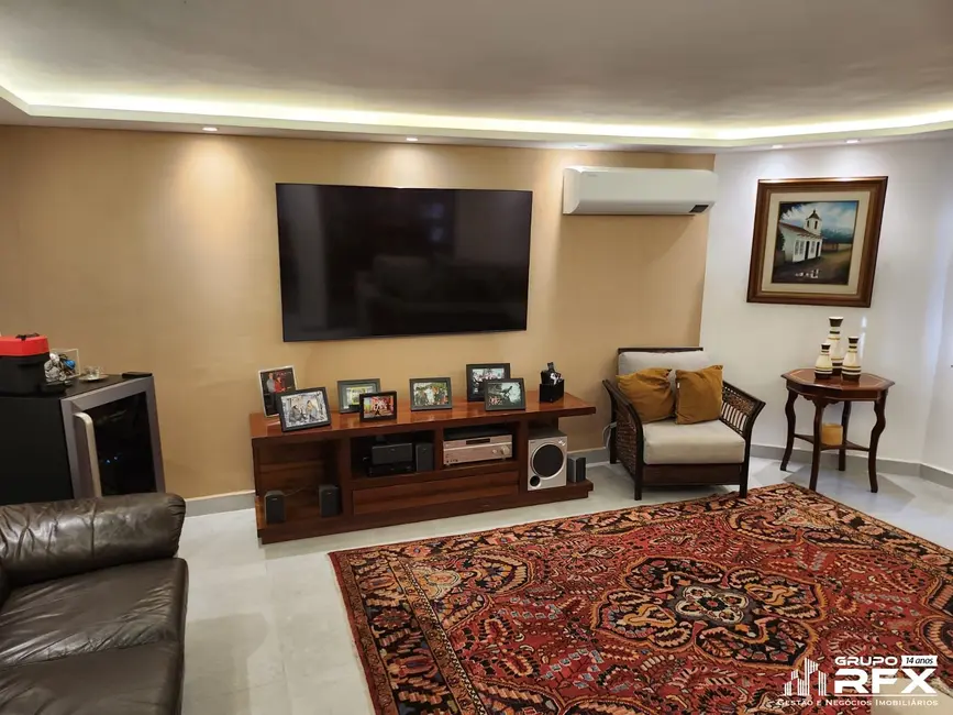 Foto 3 de Casa com 4 quartos à venda, 450m2 em Serra Grande, Niteroi - RJ