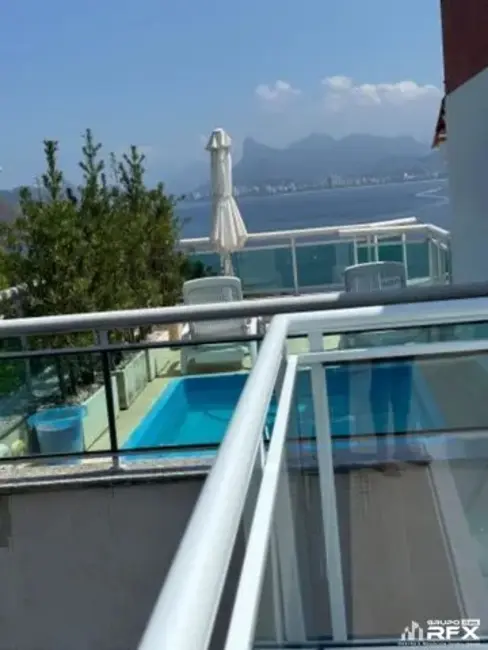 Foto 2 de Cobertura com 3 quartos à venda, 180m2 em Icaraí, Niteroi - RJ