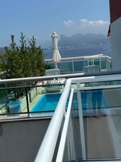 Foto 2 de Cobertura com 3 quartos à venda, 180m2 em Icaraí, Niteroi - RJ