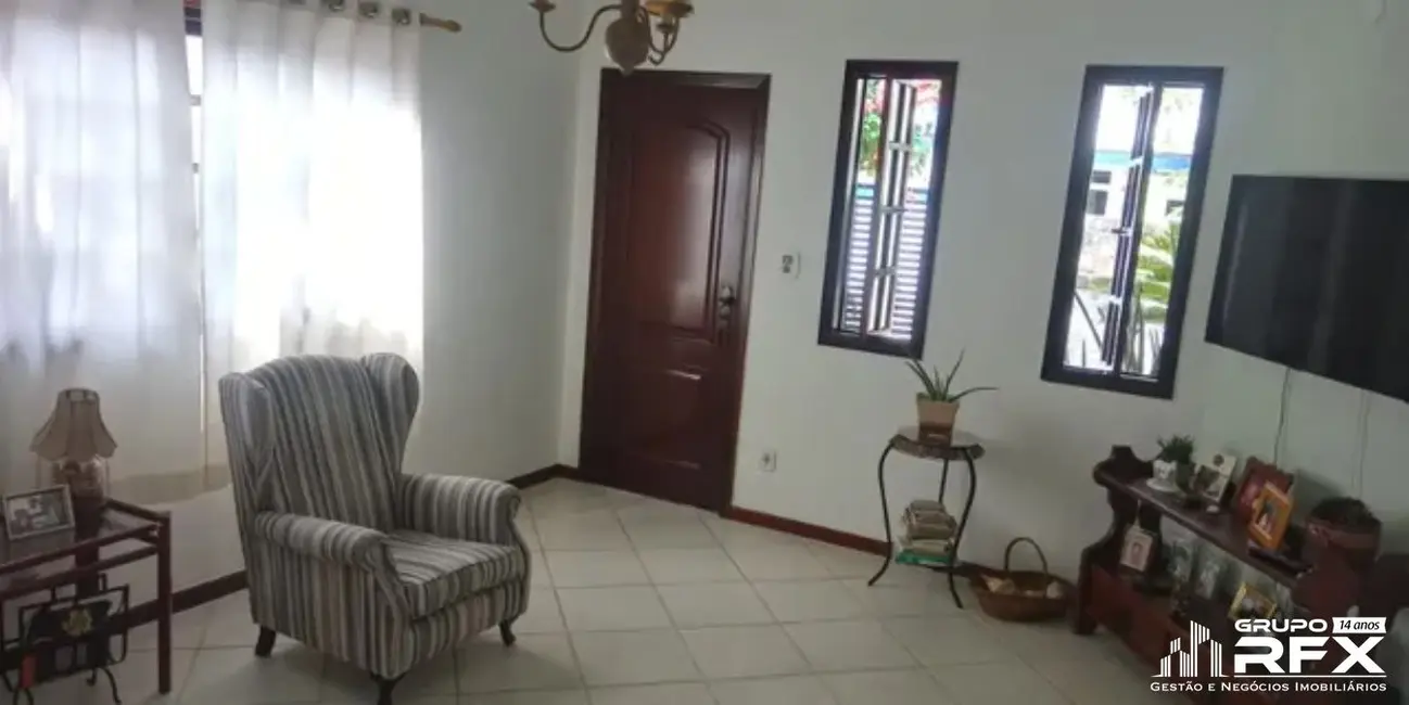 Foto 7 de Casa com 5 quartos para alugar, 400m2 em Itaipu, Niteroi - RJ