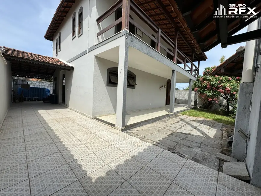 Foto 2 de Casa com 3 quartos à venda, 180m2 em Piratininga, Niteroi - RJ