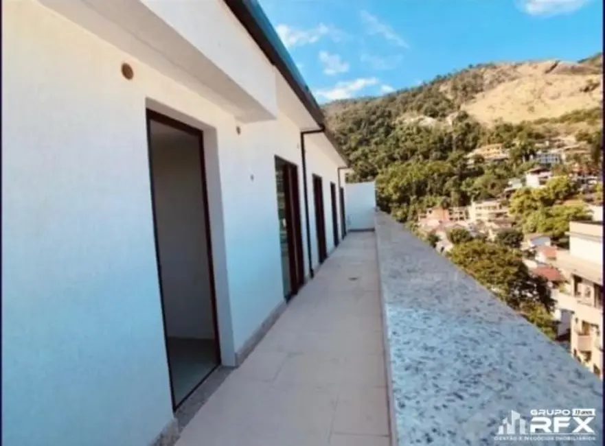 Cobertura com 4 quartos para alugar, 240m2 em Charitas, Niteroi - RJ - imagem 3 Foto 3 de Cobertura com 4 quartos para alugar, 240m2 em Charitas, Niteroi - RJ