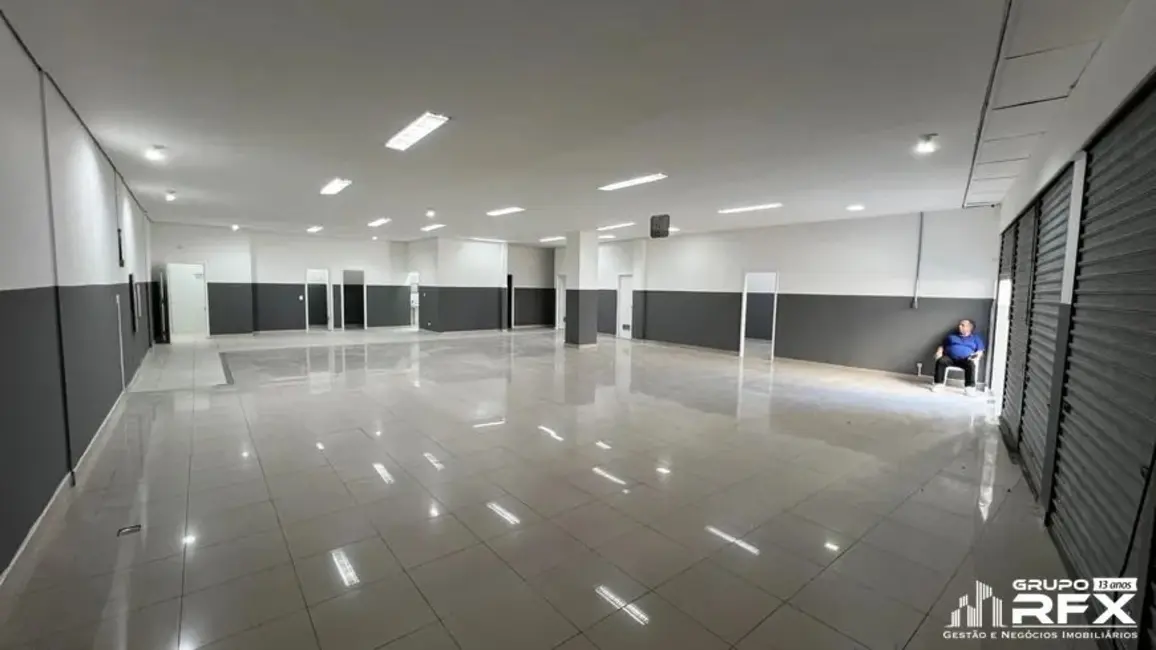 Loja para alugar, 280m2 em Santa Rosa, Niteroi - RJ - imagem 3 Foto 3 de Loja para alugar, 280m2 em Santa Rosa, Niteroi - RJ