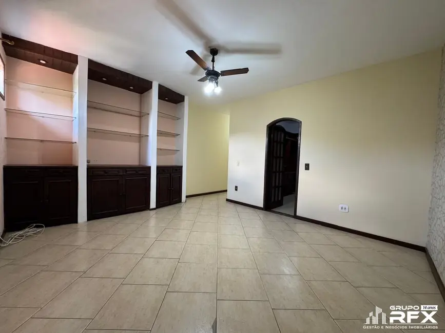 Foto 6 de Casa com 4 quartos à venda, 339m2 em Pendotiba, Niteroi - RJ