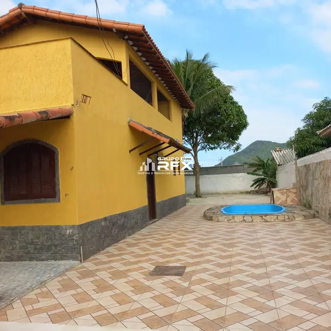 Foto 2 de Casa de Condomínio com 2 quartos para alugar, 120m2 em Centro, Marica - RJ