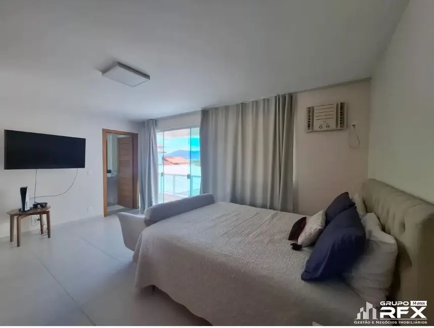 Foto 5 de Casa com 7 quartos para alugar, 297m2 em Itaipu, Niteroi - RJ