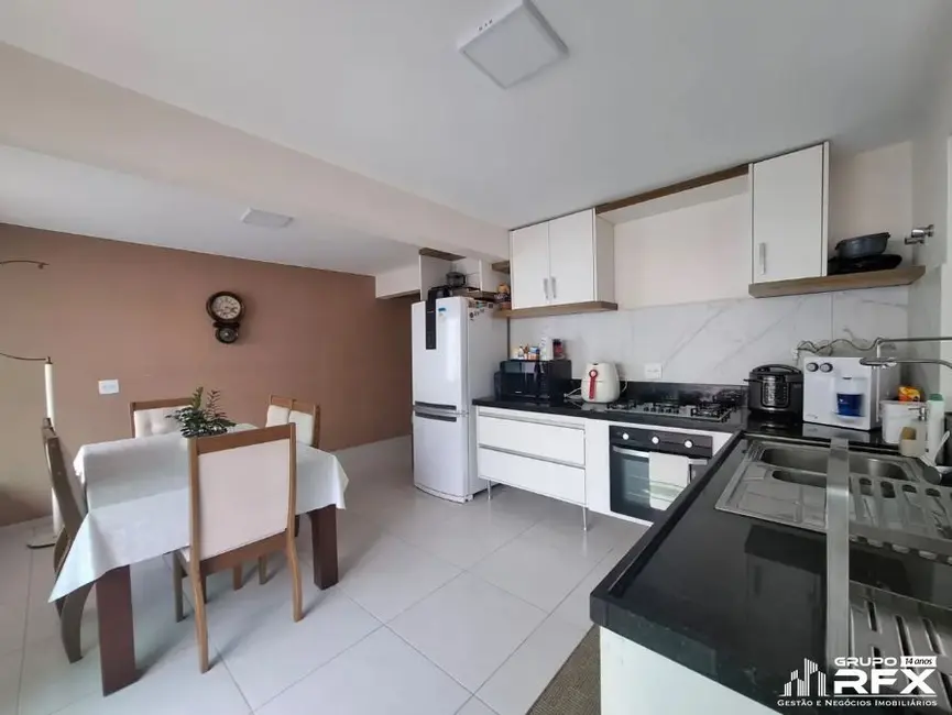 Foto 9 de Casa com 7 quartos para alugar, 297m2 em Itaipu, Niteroi - RJ