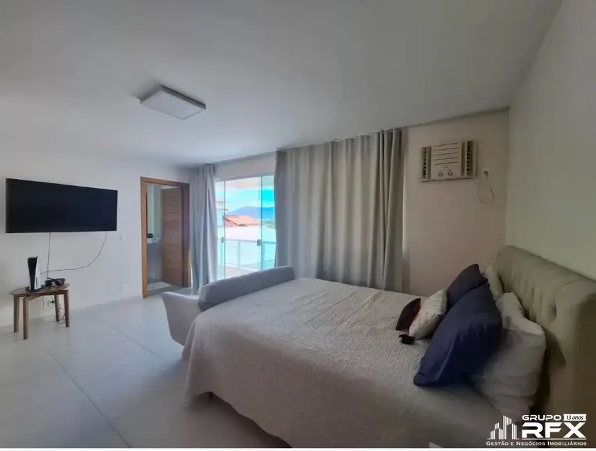 Casa com 7 quartos para alugar, 297m2 em Itaipu, Niteroi - RJ - imagem 5 Foto 5 de Casa com 7 quartos para alugar, 297m2 em Itaipu, Niteroi - RJ