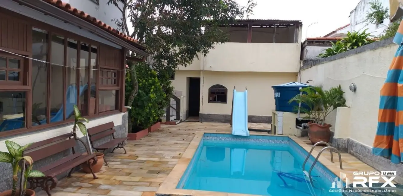 Foto 1 de Casa com 2 quartos à venda, 120m2 em Piratininga, Niteroi - RJ
