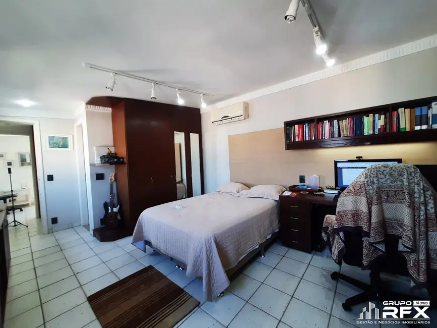 Cobertura com 4 quartos para alugar, 341m2 em Icaraí, Niteroi - RJ - imagem 9 Foto 9 de Cobertura com 4 quartos para alugar, 341m2 em Icaraí, Niteroi - RJ