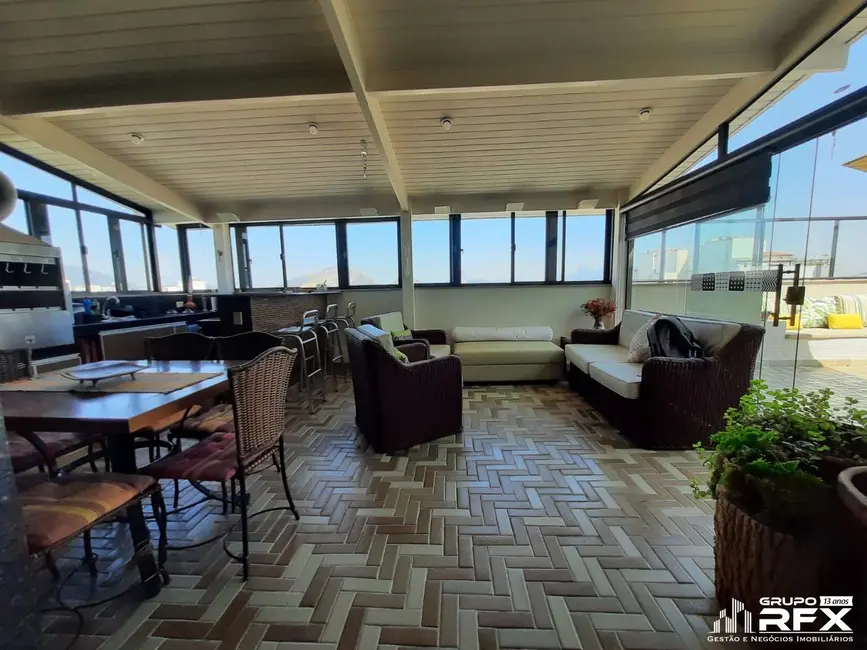 Cobertura com 4 quartos para alugar, 341m2 em Icaraí, Niteroi - RJ - imagem 6 Foto 6 de Cobertura com 4 quartos para alugar, 341m2 em Icaraí, Niteroi - RJ