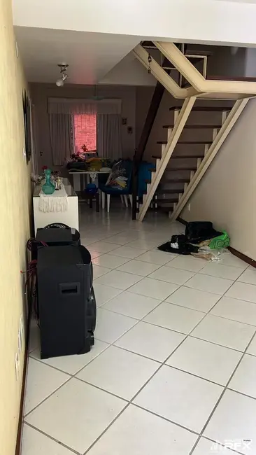 Foto 2 de Casa de Condomínio com 3 quartos à venda, 98m2 em Mata Paca, Niteroi - RJ