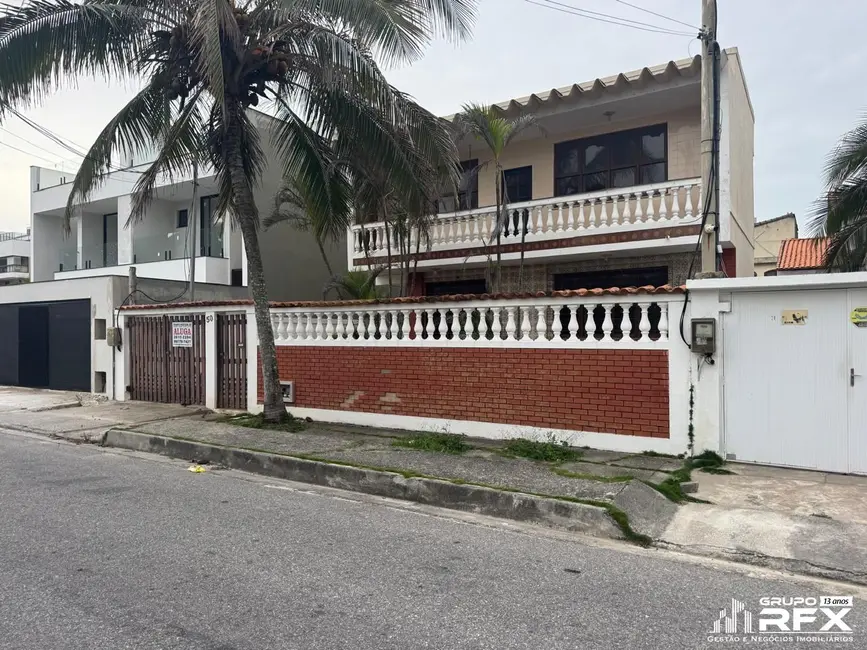 Foto 2 de Casa com 4 quartos para alugar, 300m2 em Piratininga, Niteroi - RJ