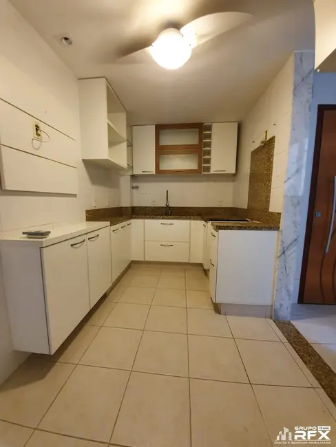 Apartamento com 3 quartos para alugar, 120m2 em Icaraí, Niteroi - RJ - imagem 7 Foto 7 de Apartamento com 3 quartos para alugar, 120m2 em Icaraí, Niteroi - RJ