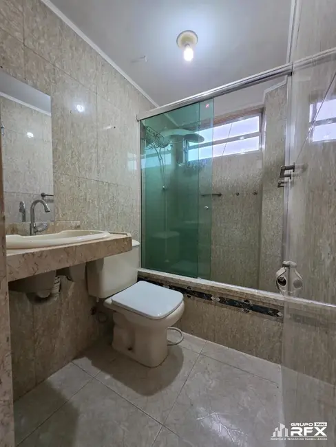 Foto 5 de Apartamento com 2 quartos para alugar, 45m2 em Fátima, Niteroi - RJ