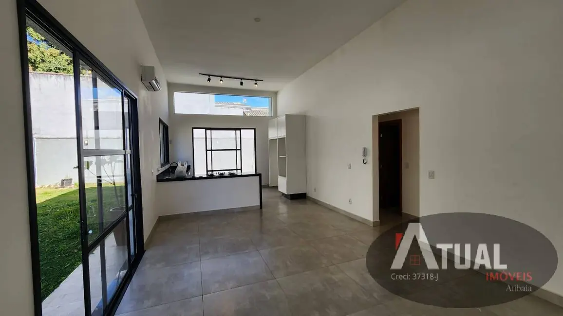 Foto 3 de Casa com 3 quartos para alugar, 120m2 em Jardim Estância Brasil, Atibaia - SP