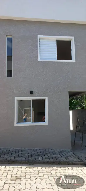 Casa com 2 quartos para alugar, 58m2 em Jardim Santo Antônio, Atibaia - SP - imagem 3 Foto 3 de Casa com 2 quartos para alugar, 58m2 em Jardim Santo Antônio, Atibaia - SP