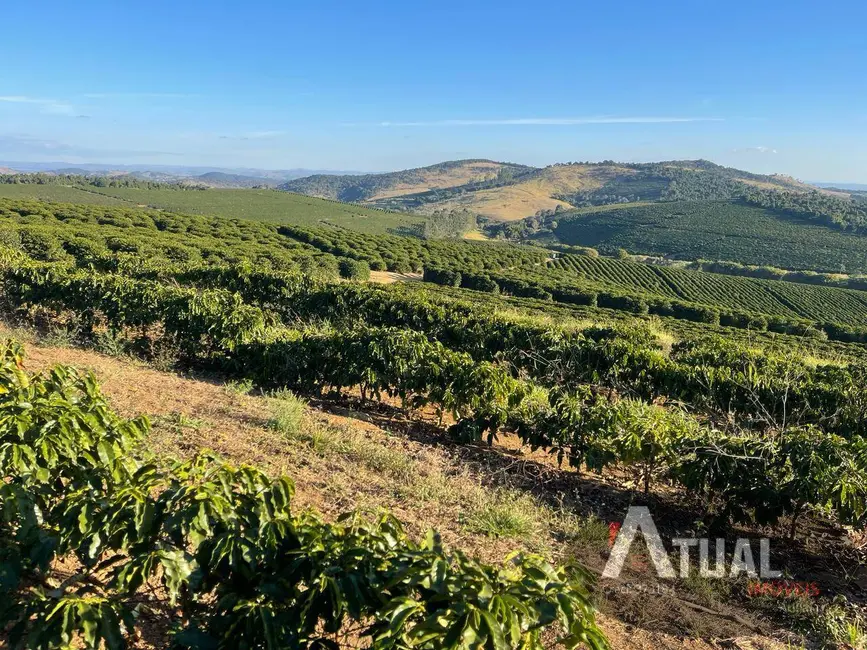 Foto 1 de Fazenda / Haras à venda, 729m2 em Unai - MG