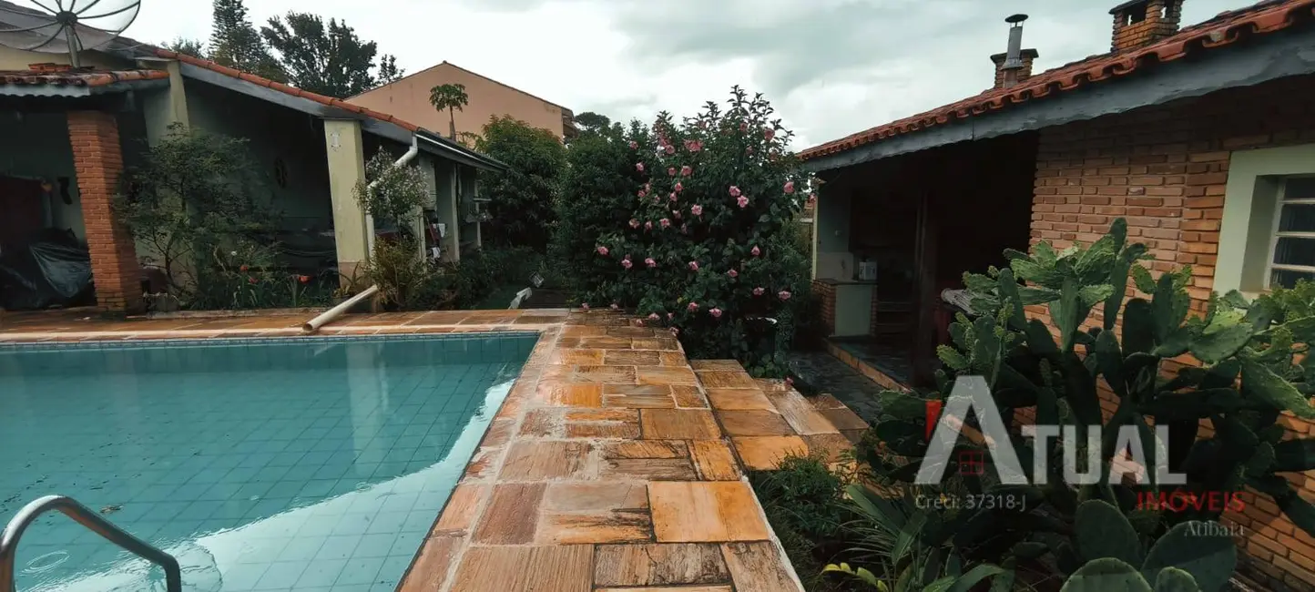 Casa com 3 quartos para alugar, 750m2 em Recreio Maristela, Atibaia - SP - imagem 2 Foto 2 de Casa com 3 quartos para alugar, 750m2 em Recreio Maristela, Atibaia - SP