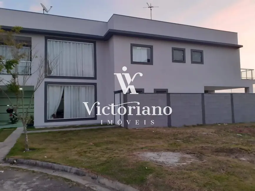 Casa de Condomínio com 4 quartos à venda, 256m2 em Jardim Jacinto, Jacarei - SP - imagem 3 Foto 3 de Casa de Condomínio com 4 quartos à venda, 256m2 em Jardim Jacinto, Jacarei - SP