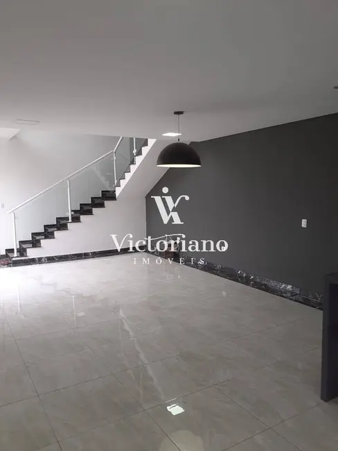 Casa de Condomínio com 4 quartos à venda, 256m2 em Jardim Jacinto, Jacarei - SP - imagem 5 Foto 5 de Casa de Condomínio com 4 quartos à venda, 256m2 em Jardim Jacinto, Jacarei - SP