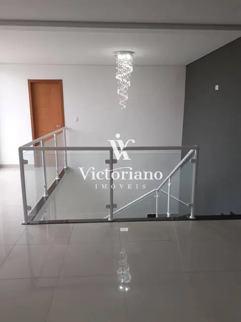Casa de Condomínio com 4 quartos à venda, 256m2 em Jardim Jacinto, Jacarei - SP - imagem 8 Foto 8 de Casa de Condomínio com 4 quartos à venda, 256m2 em Jardim Jacinto, Jacarei - SP