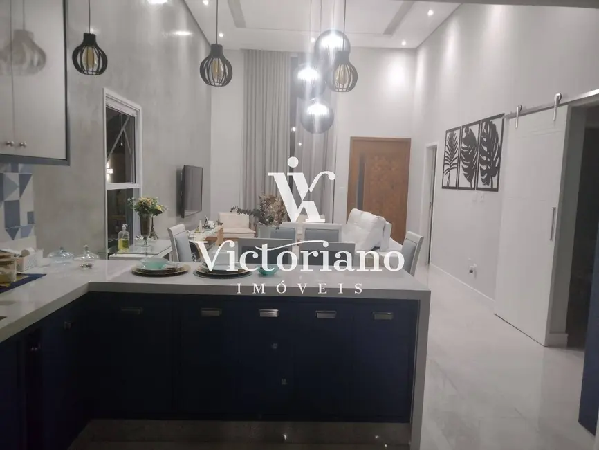 Foto 2 de Casa de Condomínio com 3 quartos à venda, 300m2 em Cacapava - SP