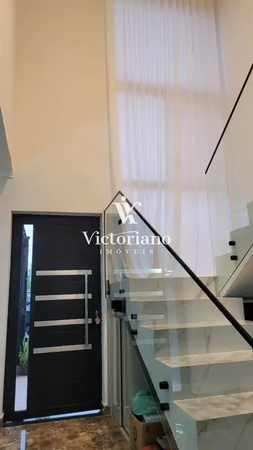 Casa de Condomínio com 3 quartos à venda, 350m2 em Jardim Jacinto, Jacarei - SP - imagem 9 Foto 9 de Casa de Condomínio com 3 quartos à venda, 350m2 em Jardim Jacinto, Jacarei - SP