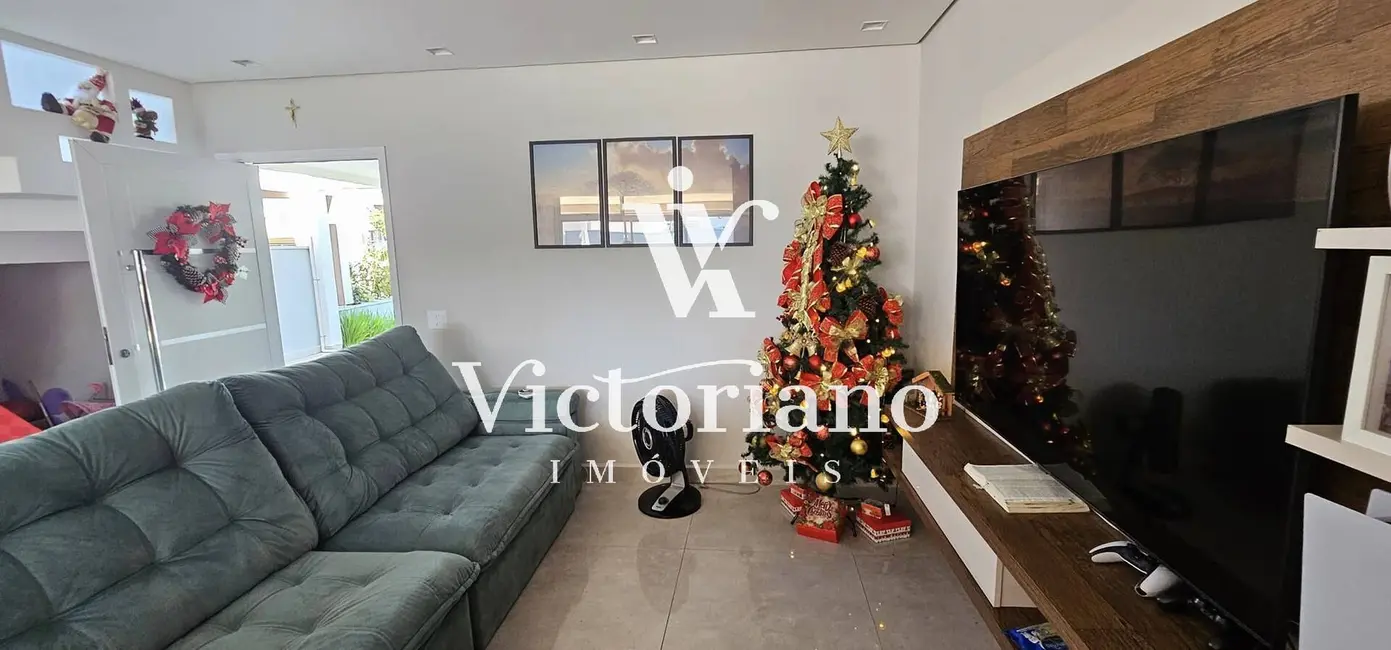 Foto 3 de Casa de Condomínio com 4 quartos à venda, 212m2 em Jardim Jacinto, Jacarei - SP