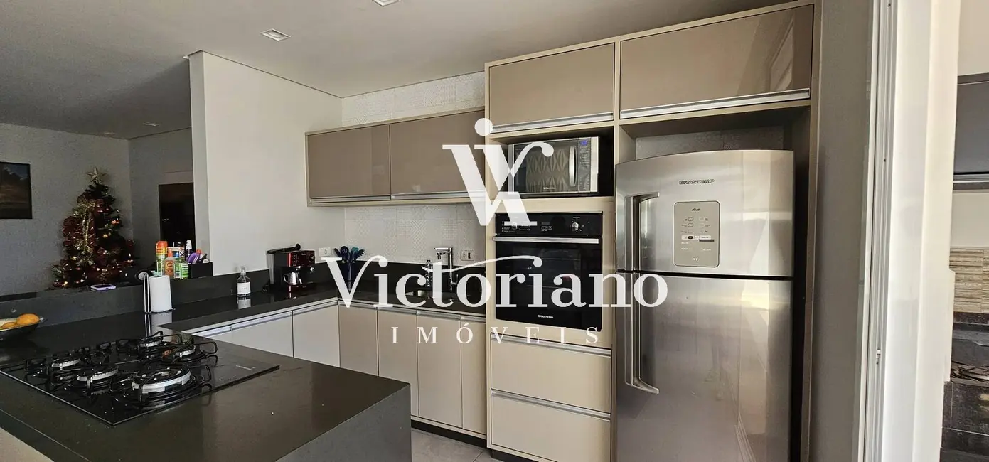 Foto 7 de Casa de Condomínio com 4 quartos à venda, 212m2 em Jardim Jacinto, Jacarei - SP