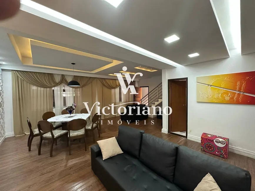 Foto 5 de Casa com 4 quartos à venda, 300m2 em Jardim Califórnia, Jacarei - SP