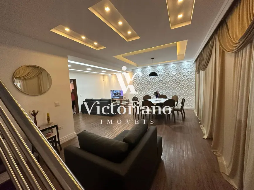 Foto 4 de Casa com 4 quartos à venda, 300m2 em Jardim Califórnia, Jacarei - SP