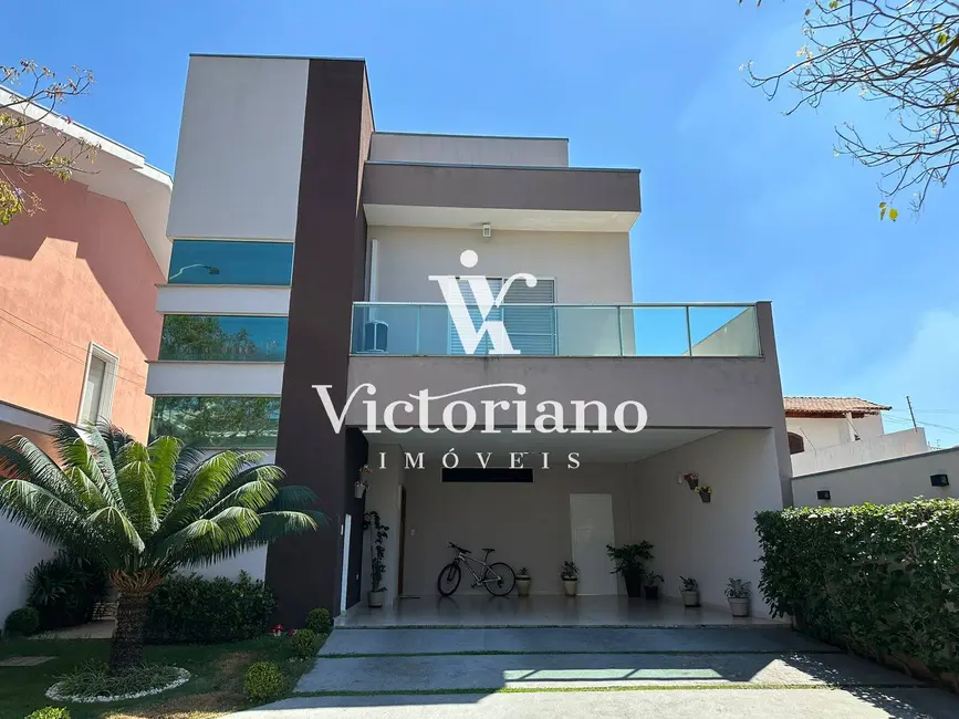 Foto 1 de Casa de Condomínio com 3 quartos à venda, 250m2 em Parque Califórnia, Jacarei - SP