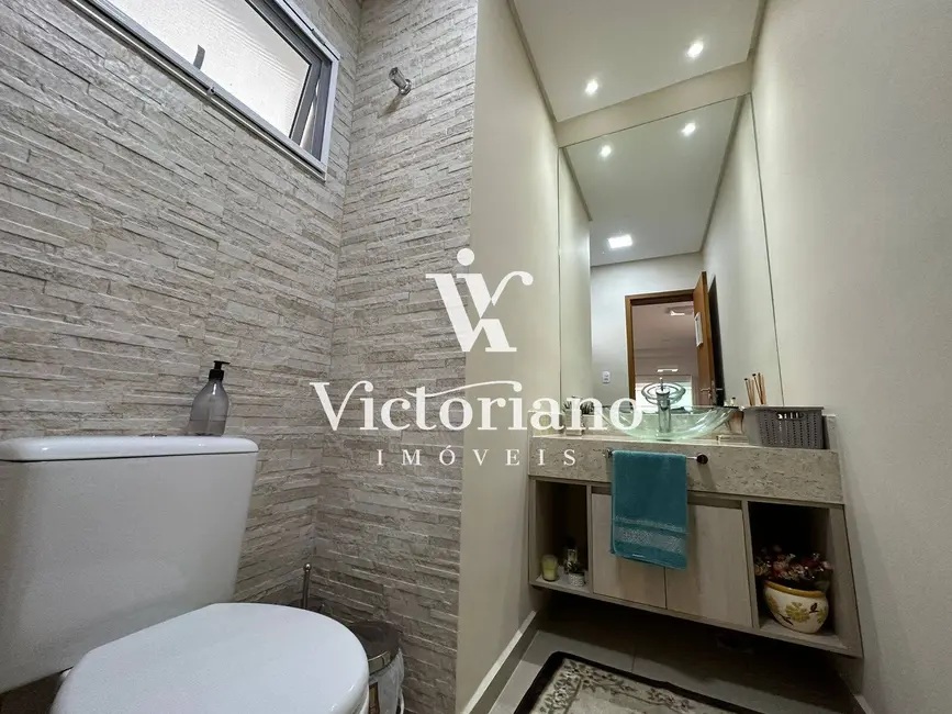 Foto 7 de Casa de Condomínio com 3 quartos à venda, 250m2 em Parque Califórnia, Jacarei - SP