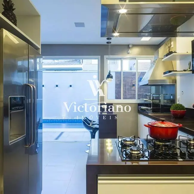 Foto 5 de Casa de Condomínio com 3 quartos à venda, 250m2 em Parque Califórnia, Jacarei - SP