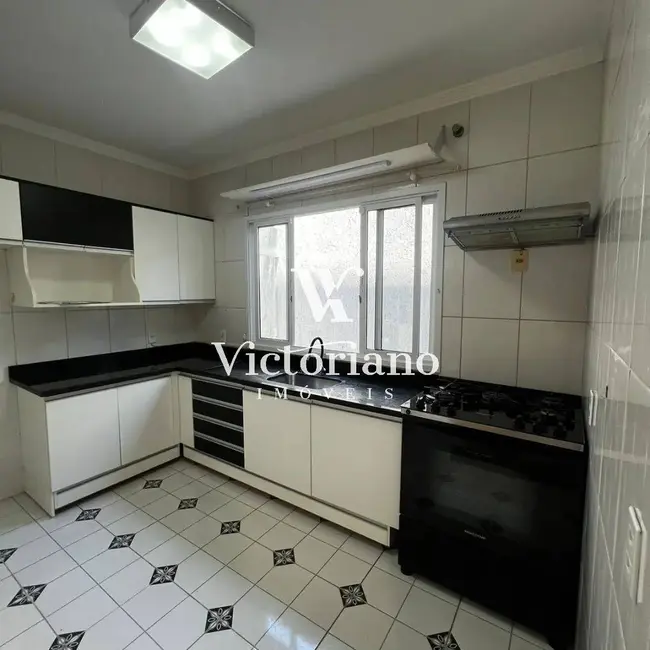 Foto 2 de Casa com 31 quartos à venda, 140m2 em Loteamento Villa Branca, Jacarei - SP