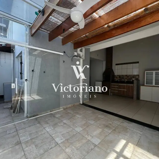 Foto 4 de Casa com 31 quartos à venda, 140m2 em Loteamento Villa Branca, Jacarei - SP