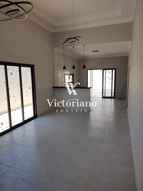 Casa de Condomínio com 3 quartos à venda, 250m2 em Cacapava - SP - imagem 3 Foto 3 de Casa de Condomínio com 3 quartos à venda, 250m2 em Cacapava - SP