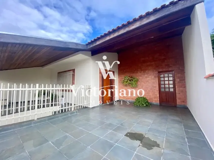 Foto 2 de Casa com 3 quartos à venda, 265m2 em Jardim das Indústrias, Jacarei - SP
